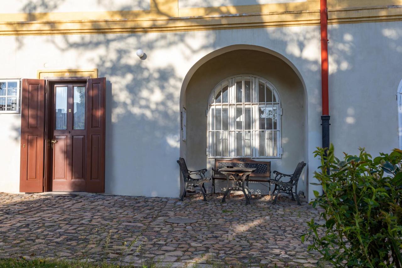 Loreta Hotel Praha Bagian luar foto