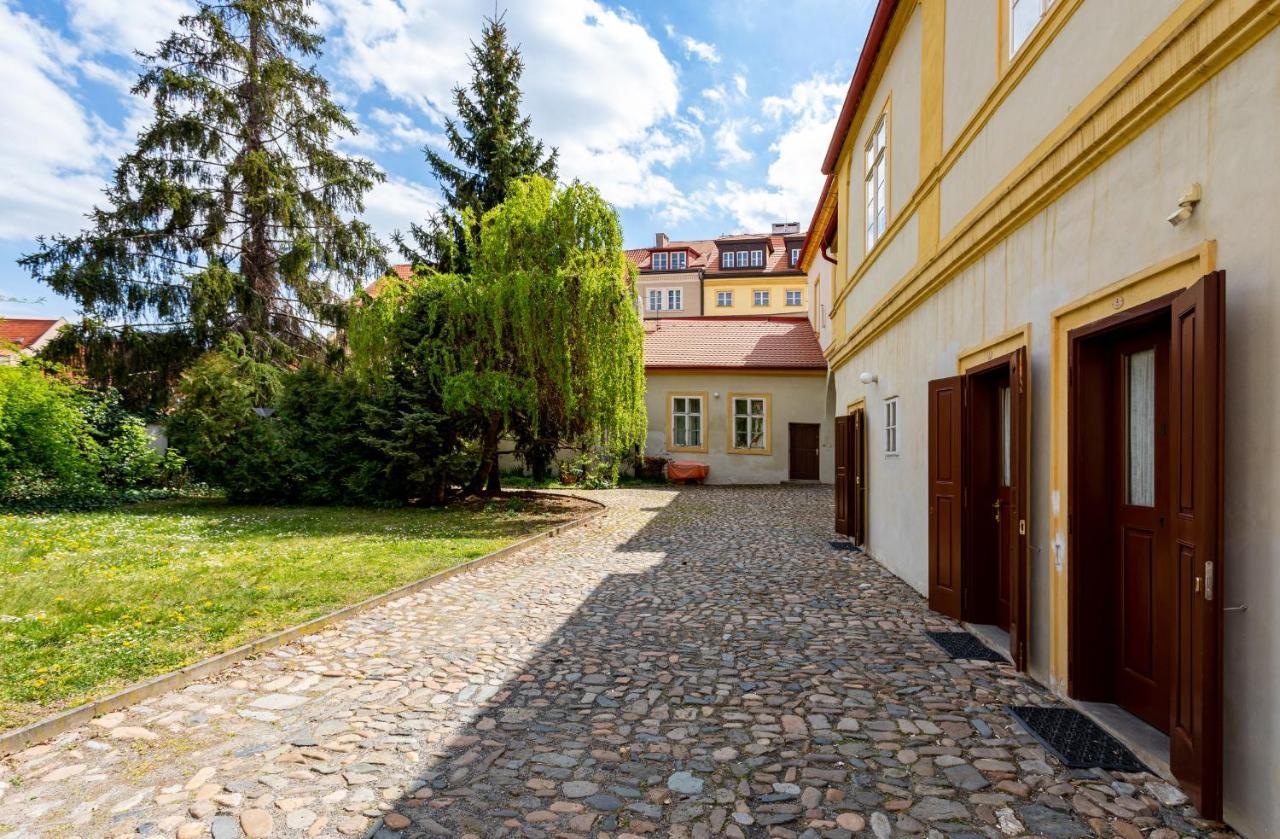Loreta Hotel Praha Bagian luar foto