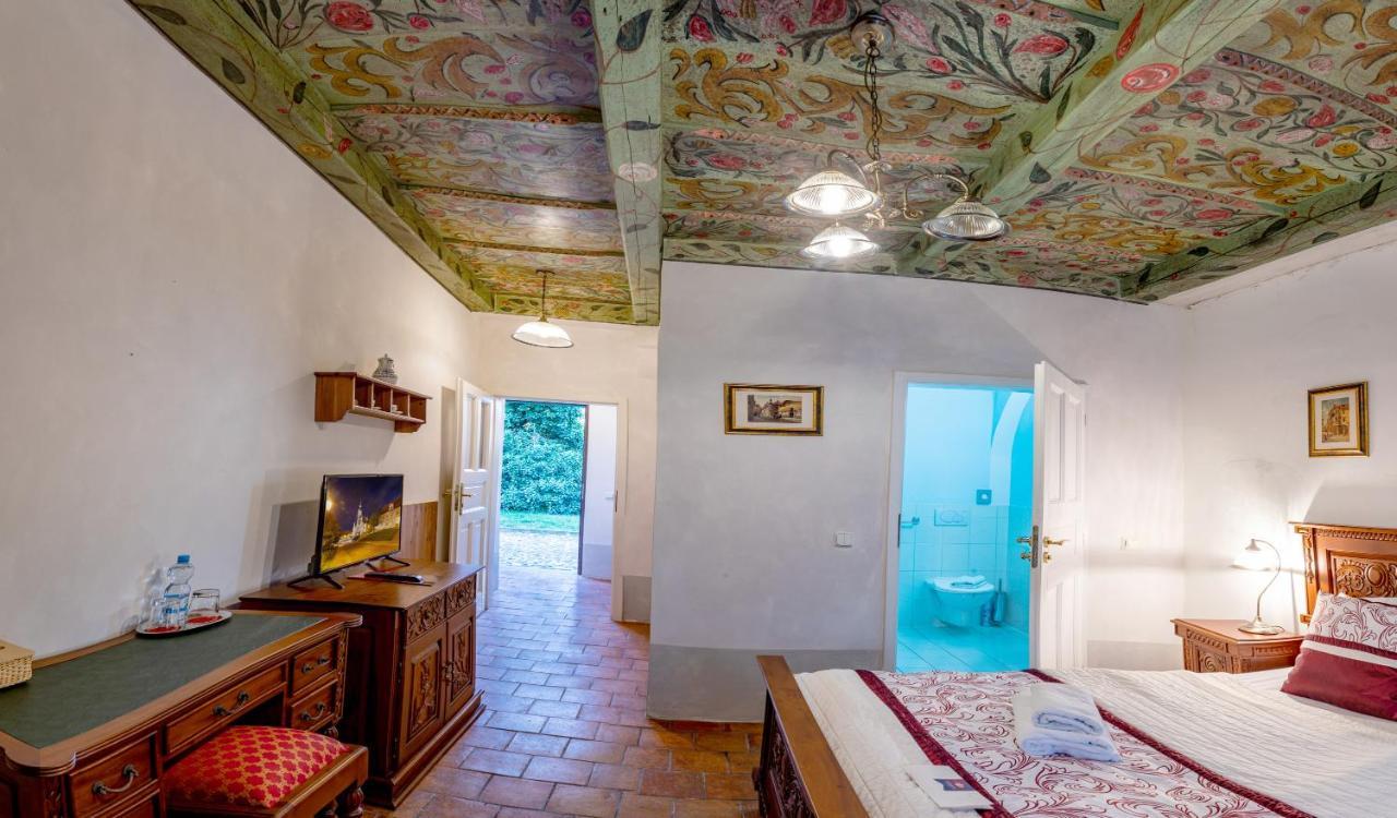 Loreta Hotel Praha Bagian luar foto